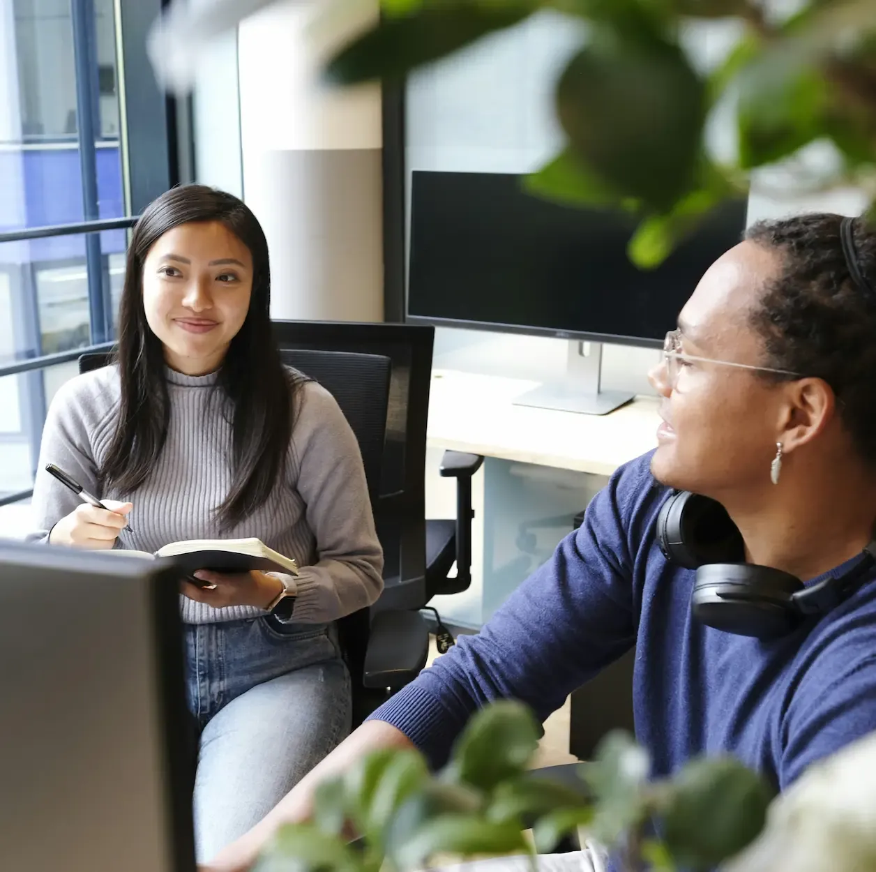 An Image Is Showing Hiring a SaaS Development Company In Abu Dhabi Cost